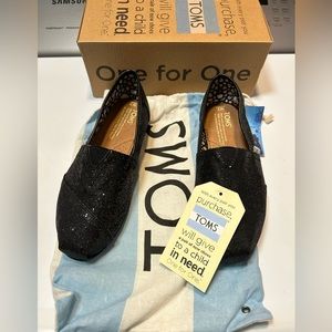 TOMS black glitter women’s size 7